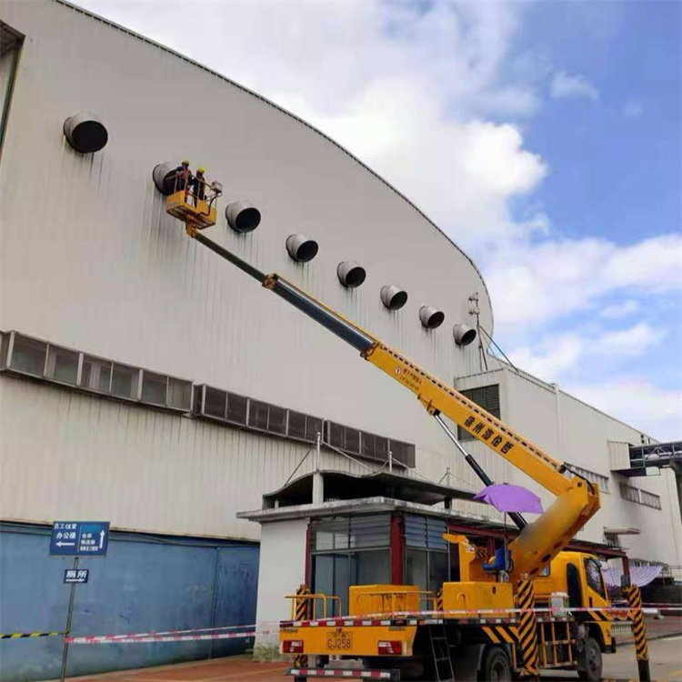 南沙高空作业车出租服务：专业广告牌安装解决方案