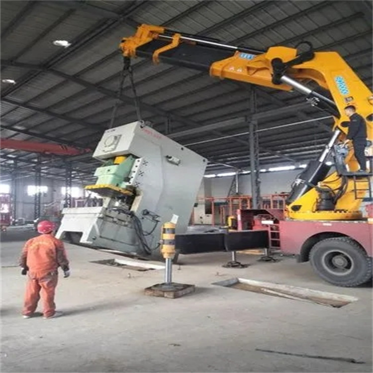 南沙80吨折臂吊车出租附近电话