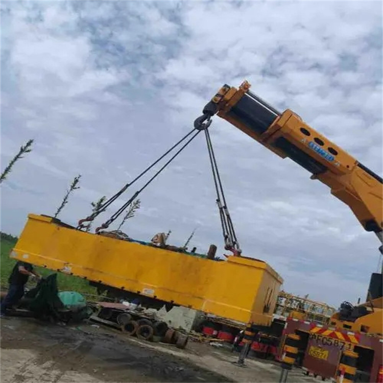 南沙随车吊吊集装箱怎么吊